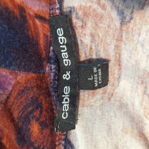 CABLE & GAUGE COWL-NECK FLORAL TUNIC WITH SHEER HEMLINE BORDER sz L - Picture 6 of 6